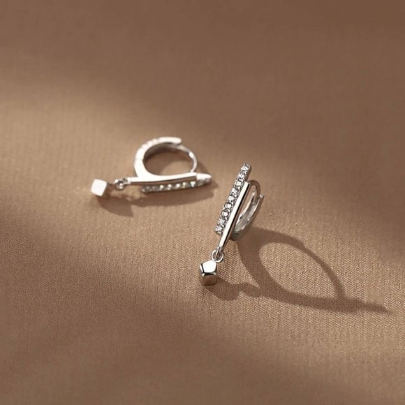 *NEW 925 Sterling Silver Diamond Cube Earrings - Picture 3 of 8